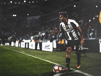 开云官网-萨拉赫爆冷击败澳大利亚队，战术调整引爆全场！战术魔法！萨拉赫领衔惊天逆转，澳大利亚爆冷饮恨